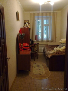 Продаю 3-комнатную квартиру в центре города, ул. Суворова, 1 линия - Изображение #2, Объявление #384906